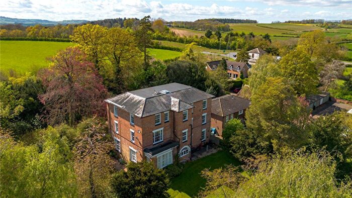 2 Bedroom Flat For Sale In Stratford Road, Stratford-Upon-Avon, Warwickshire, CV37