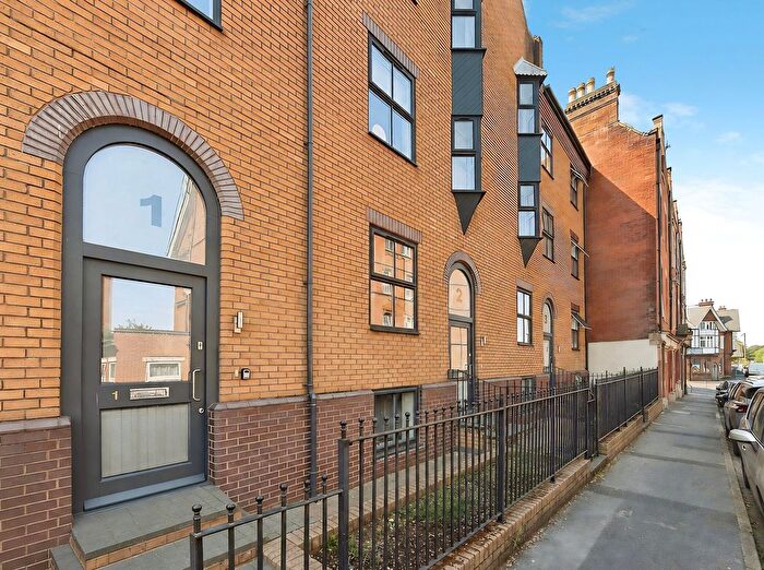 1 Bedroom Flat For Sale In Norwich Avenue West, Bournemouth, BH2