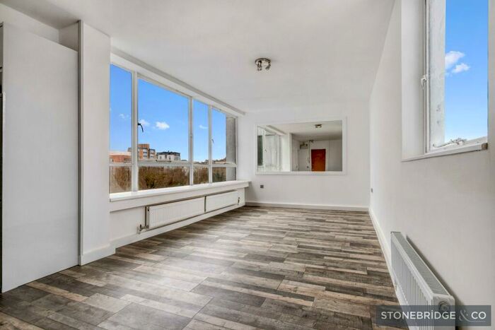 Studio To Rent In Avenue Heights, Highgate, N6