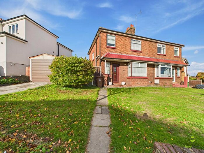 3 Bedroom Semi Detached House For Sale In Midfield Avenue, Bexleyheath, Kent, DA7