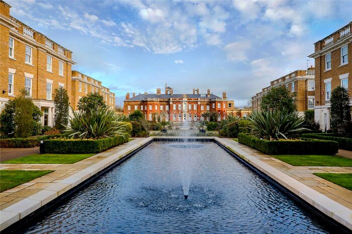 5 Bedroom Property To Rent In Varley Drive, Richmond Lock, TW1