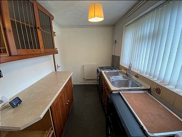 1 Bedroom Flat To Rent In Marchant Road, Bilston, Wolverhampton, WV14