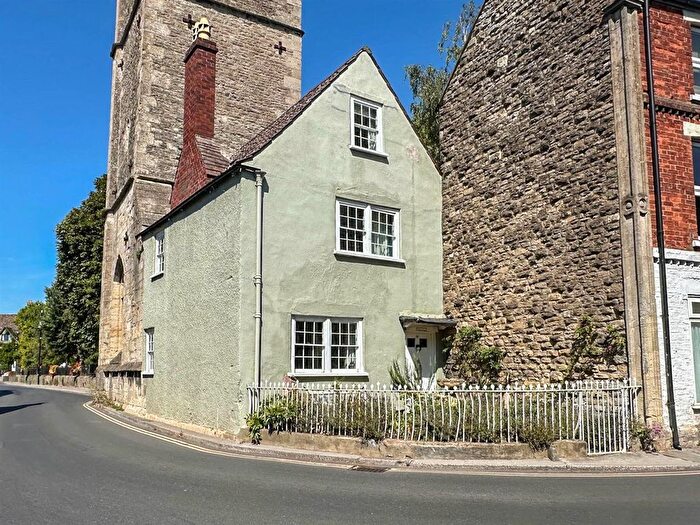 3 Bedroom Semi Detached House For Sale In Gloucester Street, Malmesbury, SN16