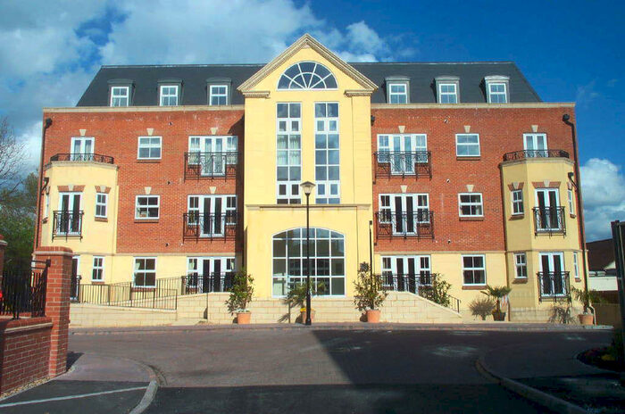 1 Bedroom Apartment To Rent In Post Office Lane, Beaconsfield, HP9