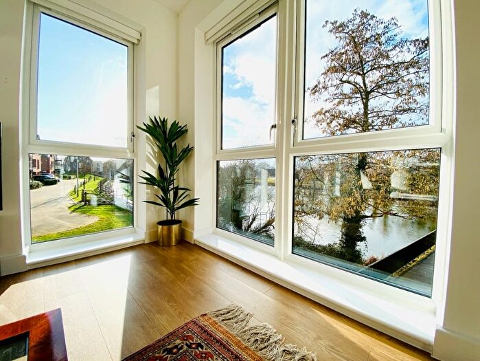 2 Bedroom Flat For Sale In Langley House, Princess Marina Drive, Arborfield Green, RG2