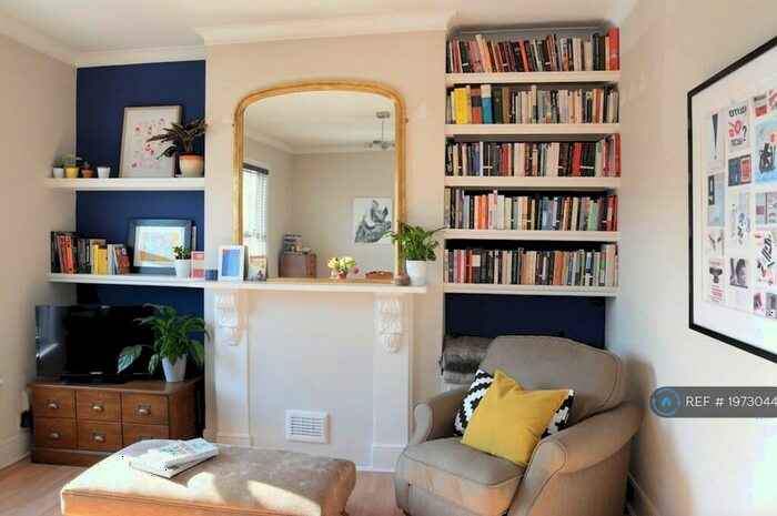 2 Bedroom Flat To Rent In Lothair Road South, London, N4