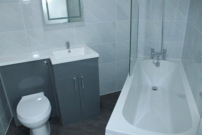 1 Bedroom Flat To Rent In Mount Pleasant, Bilston, WV14