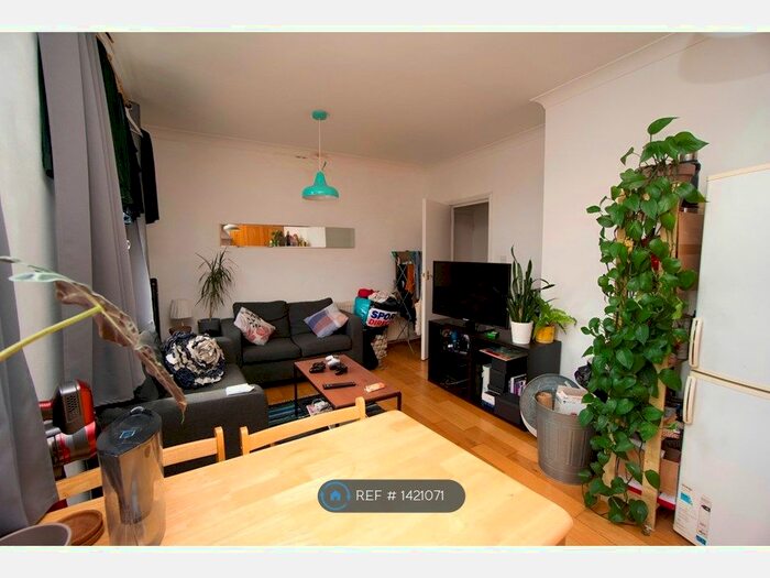 2 Bedroom Flat To Rent In Archway Road, London, N6