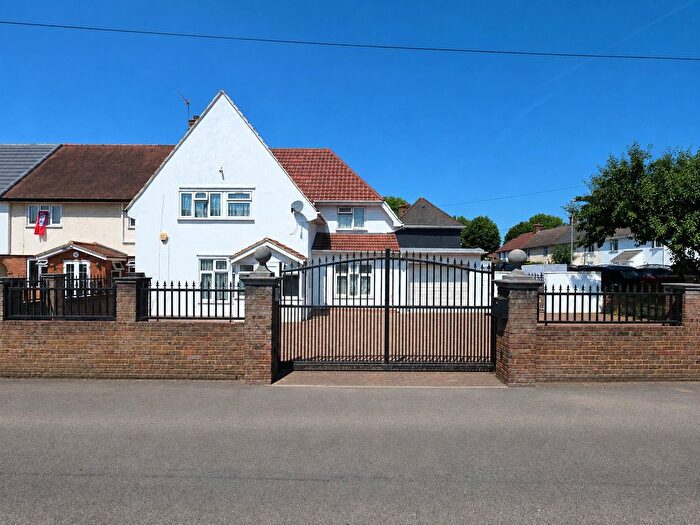 7 Bedroom End Of Terrace House For Sale In Seventh Avenue, Hayes, Middlesex, UB3