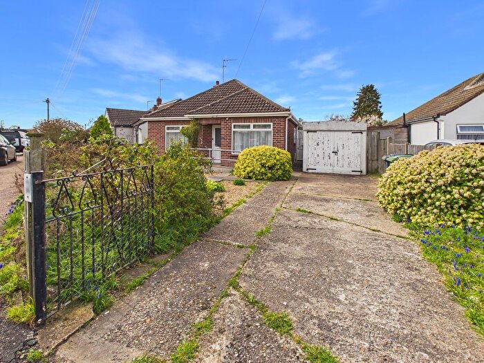 3 Bedroom Bungalow For Sale In Cedar Way, West Lynn, King's Lynn, PE34