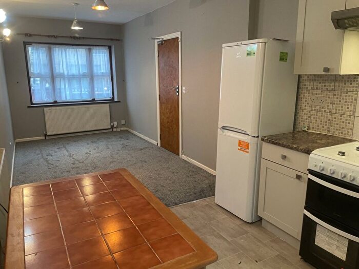 2 Bedroom Flat To Rent In Katherine Road, London, E6