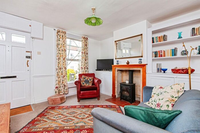 2 Bedroom Cottage For Sale In Dafford Street, Bath, BA1