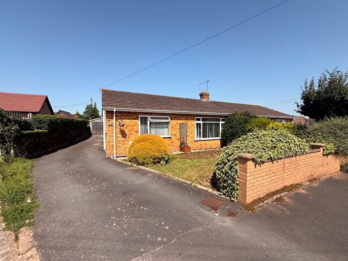 2 Bedroom Bungalow To Rent In Bredon Grove, Malvern, WR14
