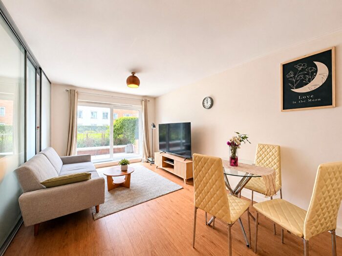 1 Bedroom Flat For Sale In Boulevard Drive, Amelia House, NW9