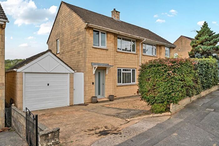 3 Bedroom Semi-Detached House To Rent In Leighton Road Bath, BA1