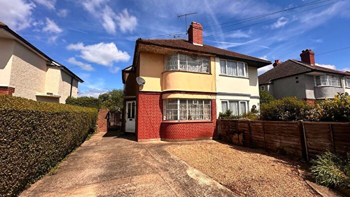 2 Bedroom Semi-Detached House For Sale In Kingston Avenue, Feltham, TW14