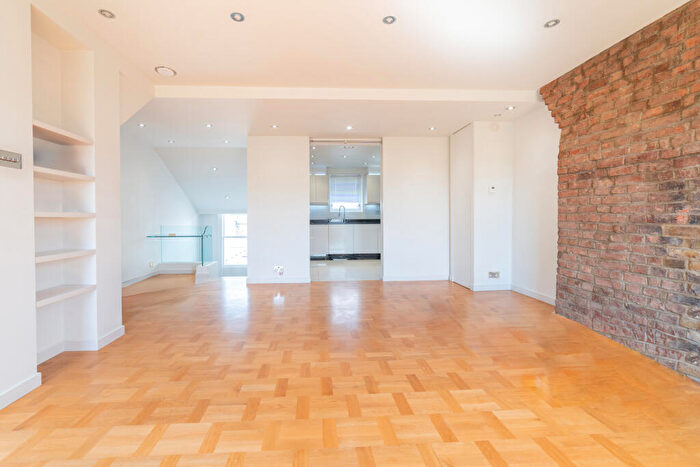 4 Bedroom Maisonette To Rent In Regents Park Road, Primrose Hill, NW1