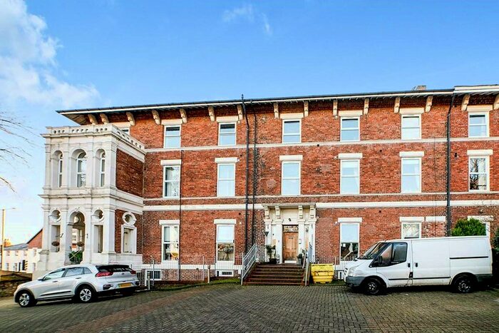 2 Bedroom Flat To Rent In Kensington House, - The Cedars, Sunderland, Tyne And Wear, SR2