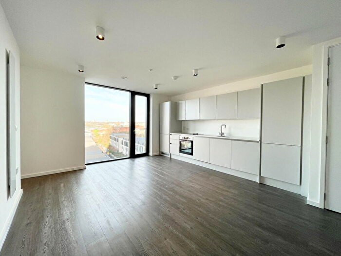 2 Bedroom Apartment To Rent In Uptown, Marlstone Avenue, Salford, M3