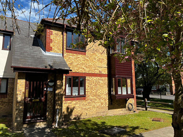 1 Bedroom Flat To Rent In Chinook, Colchester, CO4