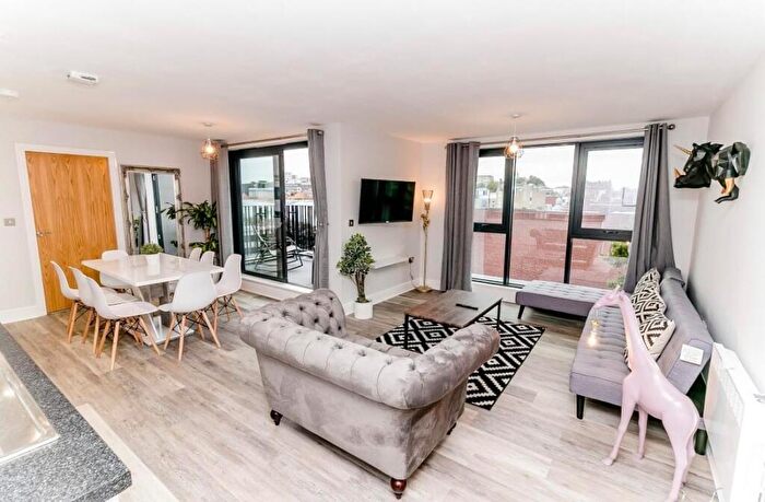 3 Bedroom Apartment To Rent In City Centre, NR1