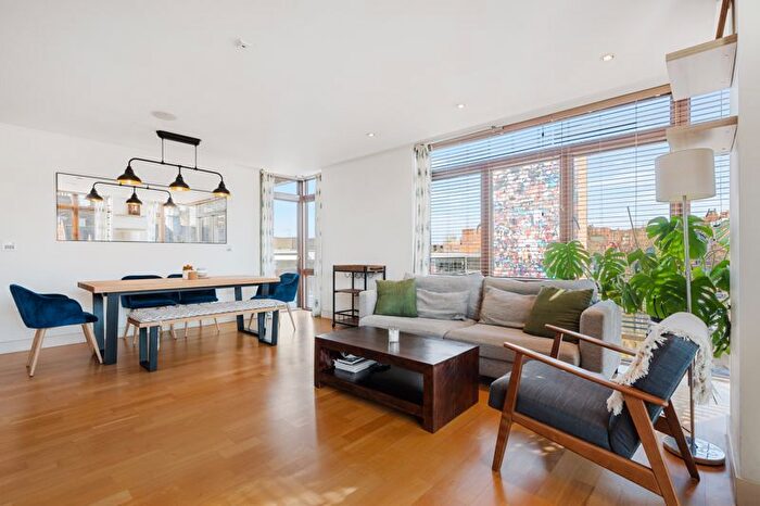 3 Bedroom Flat To Rent In Pulse Apartments, Lymington Road, West Hampstead, London, NW6