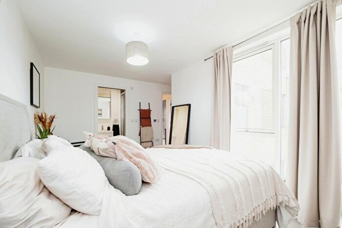 3 Bedroom Terraced House For Sale In Kempton Mews, London, London, E6