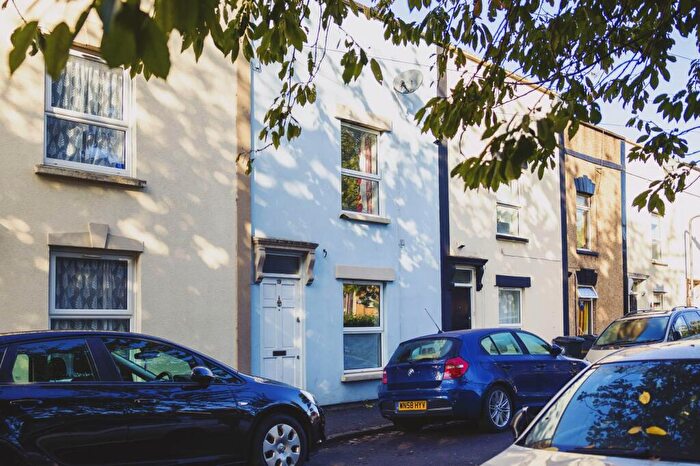 2 Bedroom Terraced House To Rent In Brixton Road, Bristol, BS5