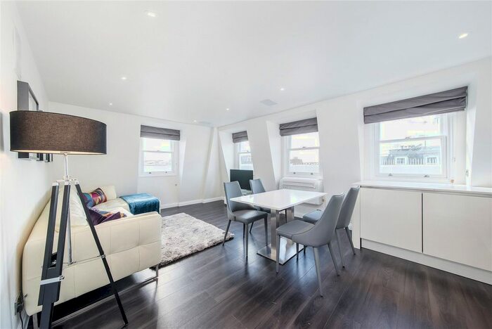 2 Bedroom Flat To Rent In Penywern Road, Earl's Court, London, SW5