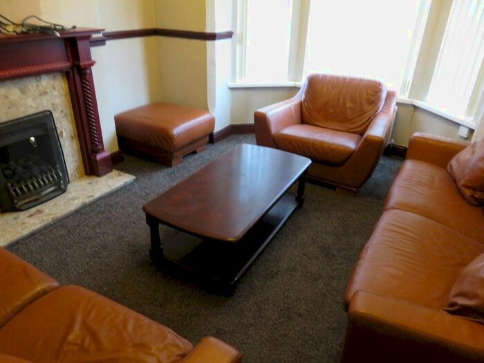 4 Bedroom Terraced House To Rent In Derby Grove, Nottingham, NG7