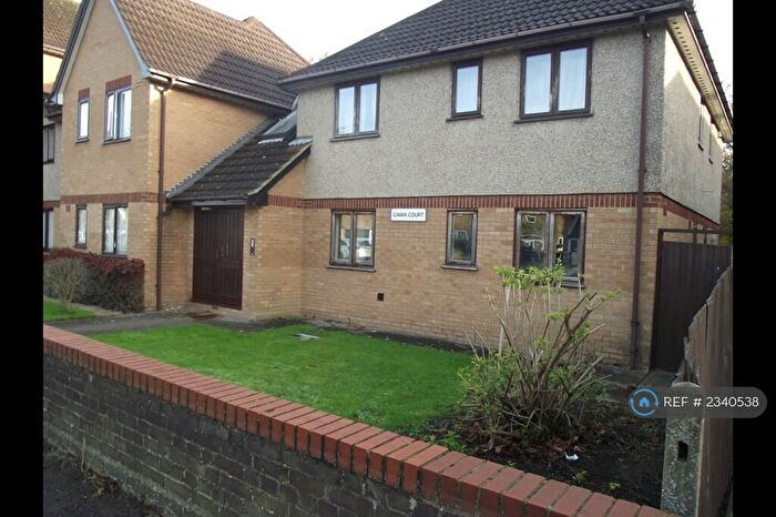 3 Bedroom Flat To Rent In Cavan Court, Hatfield, AL10