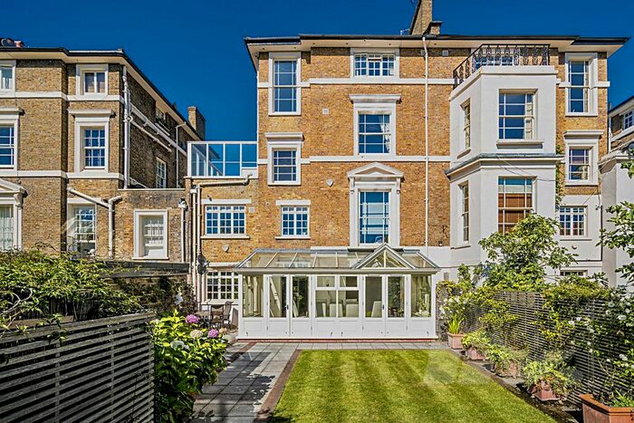 2 Bedroom Flat To Rent In Warwick Avenue, Little Venice, W9