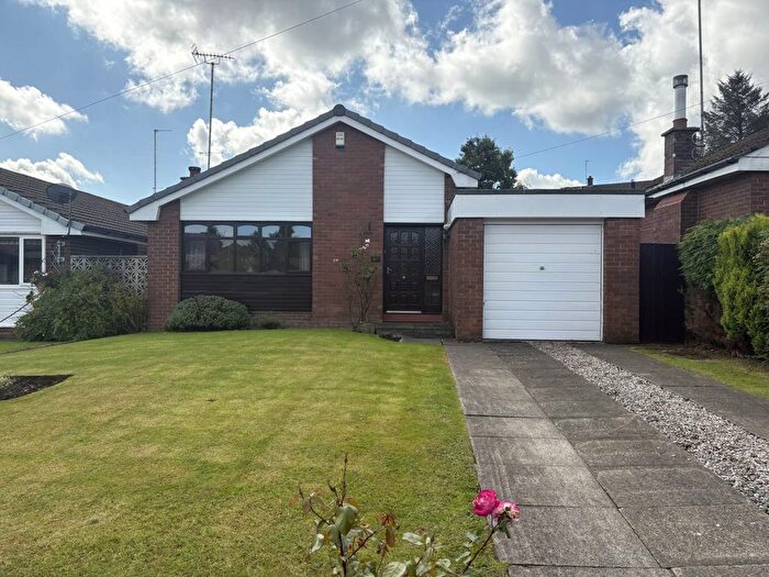 2 Bedroom Detached Bungalow For Sale In Highcroft Way, Rochdale, OL12