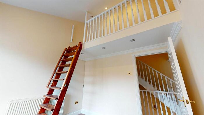 4 Bedroom House To Rent In Spencer Square, Ramsgate, CT11