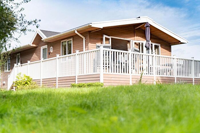 3 Bedroom House For Sale In Mercia Marina, Willington, Derbyshire, DE65