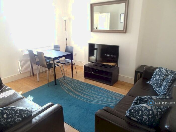 4 Bedroom Terraced House To Rent In Prior Street, Lincoln, LN5