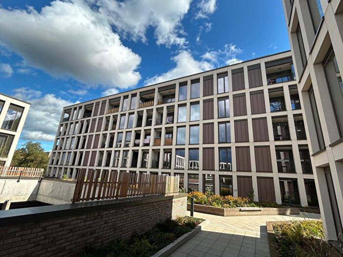 1 Bedroom Flat To Rent In Dartmouth Avenue, GU21