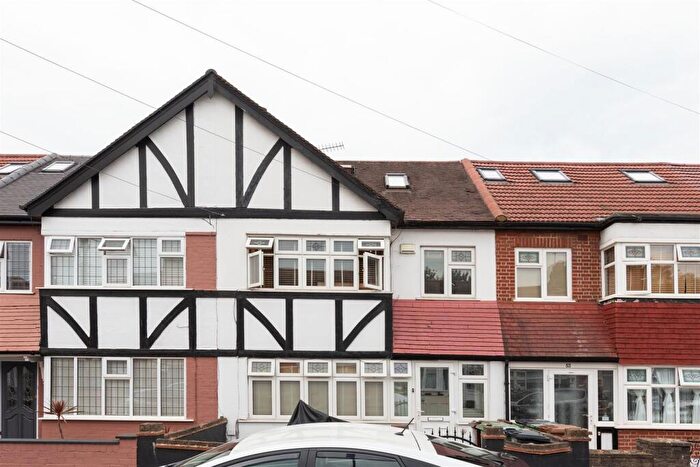 4 Bedroom House To Rent In Markmanor Avenue, Walthamstow, E17