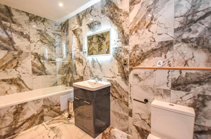 1 Bedroom Property To Rent In Banstead Road, Purley, CR8