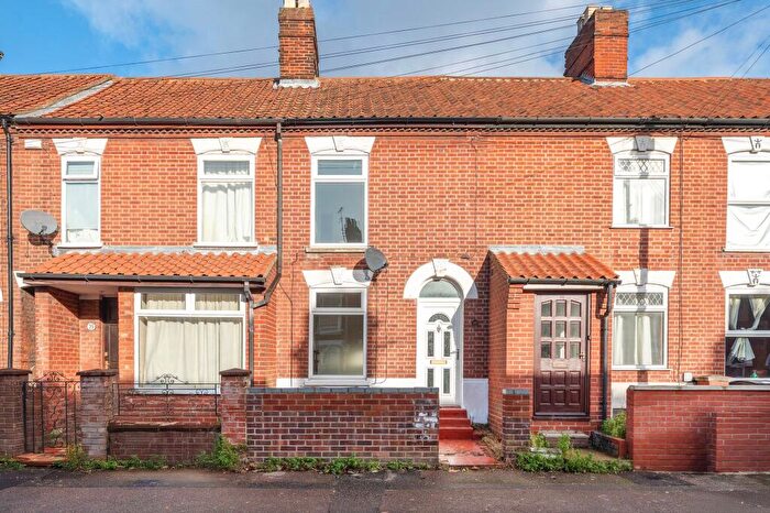 2 Bedroom Terraced House For Sale In Silver Street, Norwich, NR3