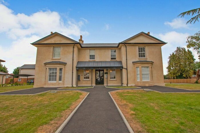 2 Bedroom Flat To Rent In Woodland Drive, Malpas, NP20