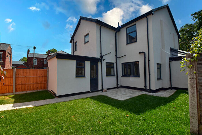 2 Bedroom Semi-Detached House To Rent In Flixton Road, Urmston, M41