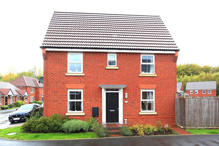 3 Bedroom End Of Terrace House To Rent In Chalmers Road, Dudley, DY3