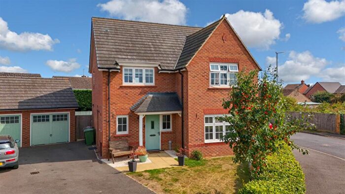 4 Bedroom Detached House For Sale In Thorpe Road, Earls Barton, Northampton, NN6
