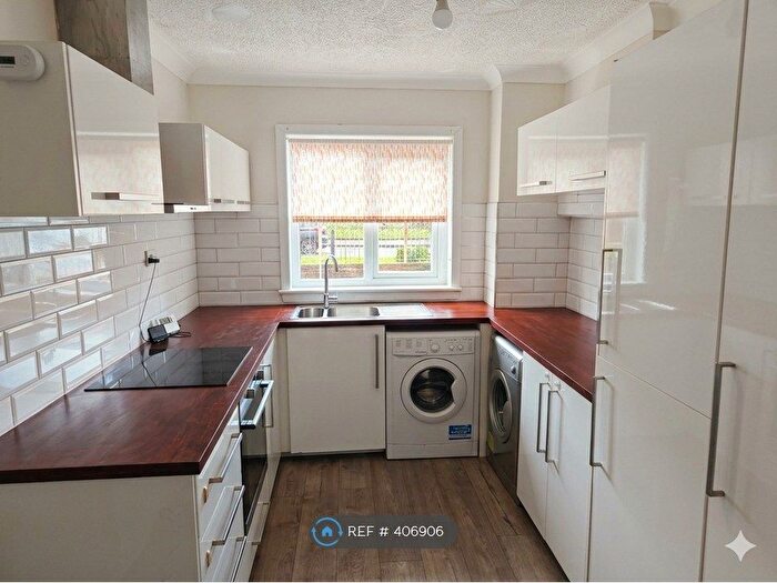 2 Bedroom Flat To Rent In Rockburn Crescent, Bellshill, ML4