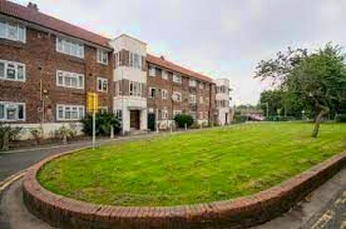2 Bedroom Flat To Rent In Rodenhurst Road, Clapham, SW4