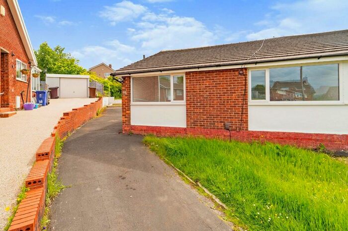 3 Bedroom Bungalow To Rent In Wroxham Close, Burnley, Lancashire, BB10