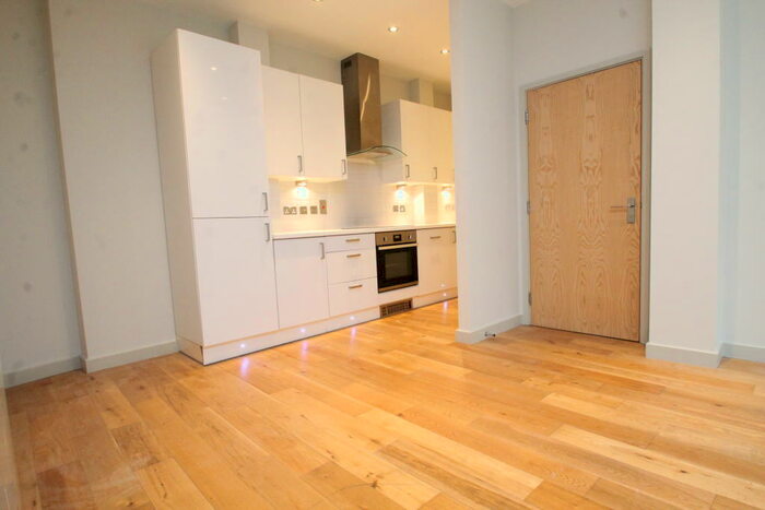 1 Bedroom Flat To Rent In Meridian South, Hither Green, SE13