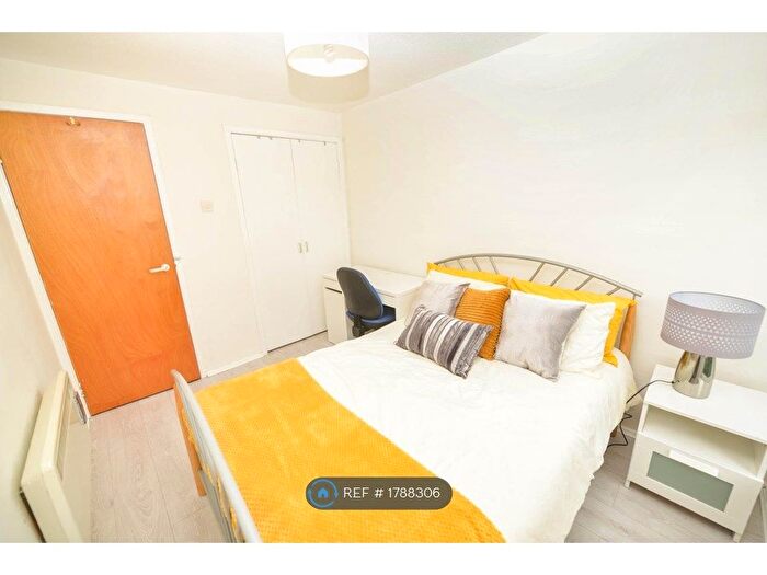 2 Bedroom Flat To Rent In Buccleuch Street, Glasgow, G3