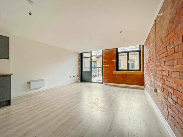 2 Bedroom Flat To Rent In Cape Street, Bradford, BD1